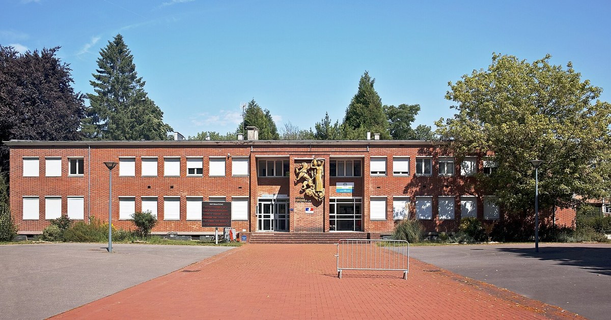 法國校園實景資料照,非本次事件現場