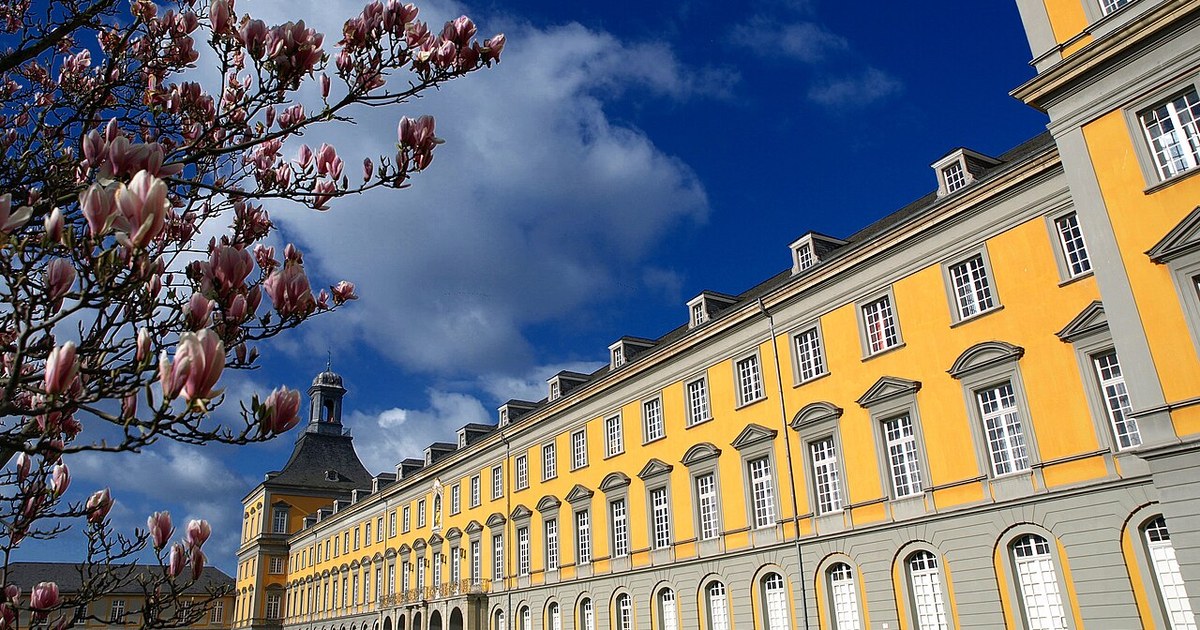 Photo of the main building information at Boang University, Germany, non-research site