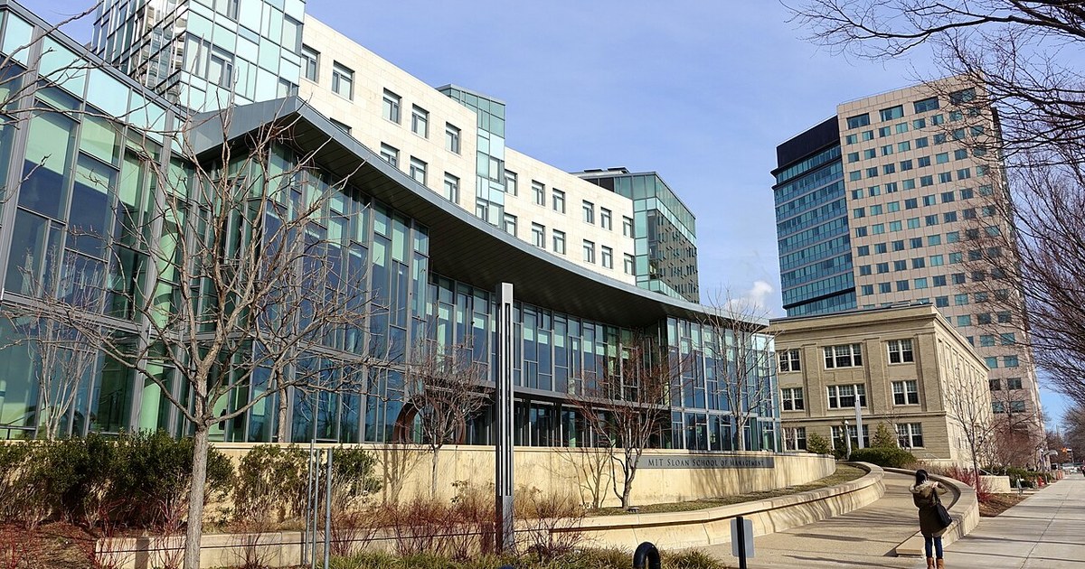 E62 Building in MIT Sloan, campus profile 2016