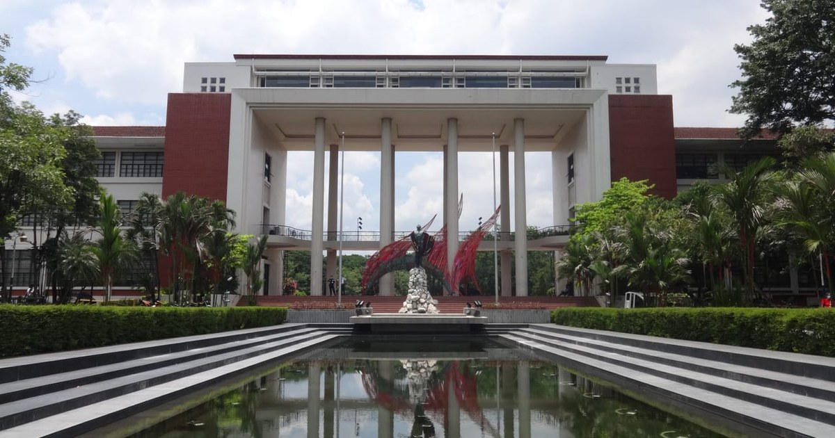 University of the Philippines Diliman campus Quezon Hall